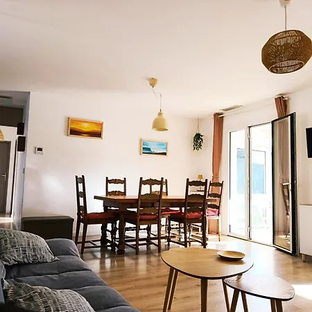 Maison Liloute 度假居 *